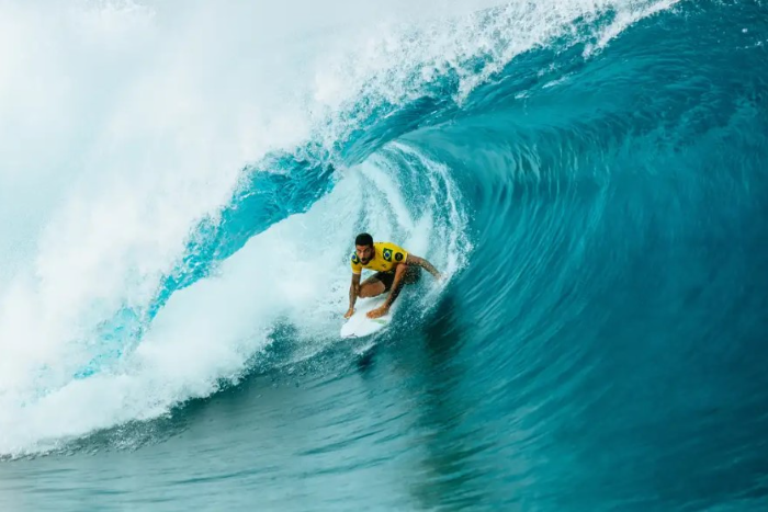 Filipe Toledo desiste do Circuito Mundial de Surfe por saúde mental e Olimpíada