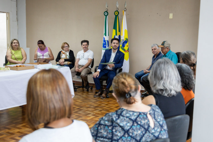 Prefeitura de Apucarana paga metade do 13º no dia 11 e vai injetar milhões de reais na economia local