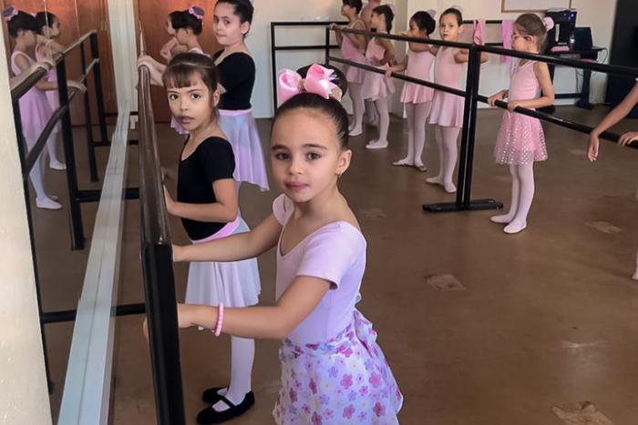 Escola Municipal de Artes abre inscrições para cursos gratuitos de música, dança e teatro