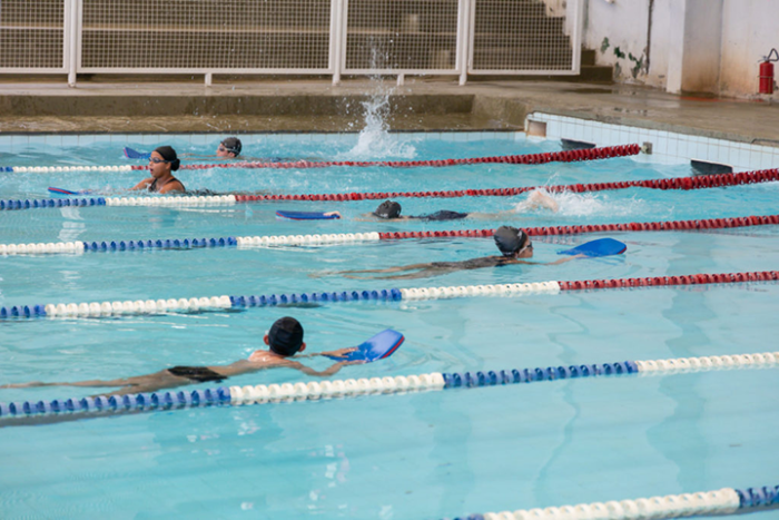 Prefeito e equipe de Esportes anunciam inscrições para as aulas de natação e hidroginástica