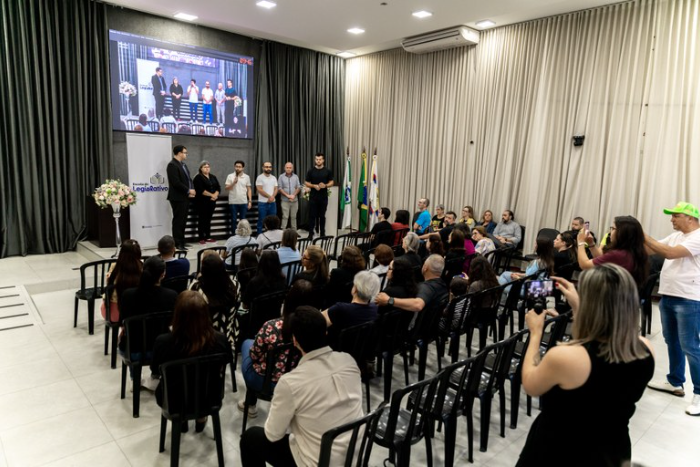 Câmara de Apucarana inaugura Escola do Legislativo foco em cidadania, inclusão e participação popular